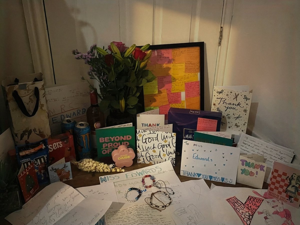 JsaLibrary's tweet photo. Yesterday marked Miss Edwards’ final day after four-and-a-bit wonderful years at JSA 🖤🥺 

If you would like to stay in touch, you can via https://t.co/M1WIe1xcfn

Home Learning Club will be covered by Mrs Deane until our new Librarian is in place - stop by and say hi! https://t.co/sa0gkeH4in