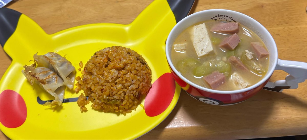 kabYp_q's tweet photo. チャーハンのおともってなに？？？ https://t.co/VMozXrZyj6