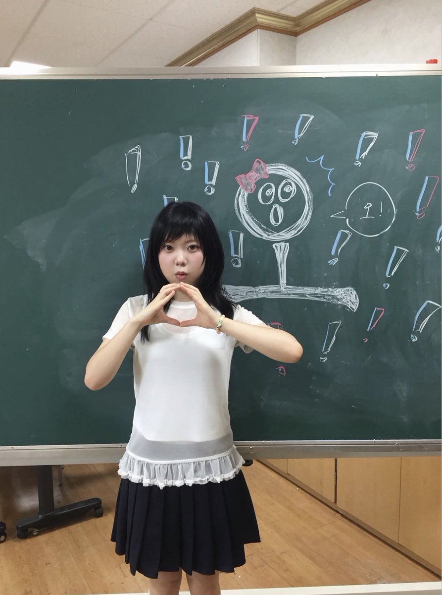 iamsofulloflove's tweet photo. 오 !!!!!!
사진에똥그라미가몇개야….일단떠님얼굴 https://t.co/S1VIrLcZDo