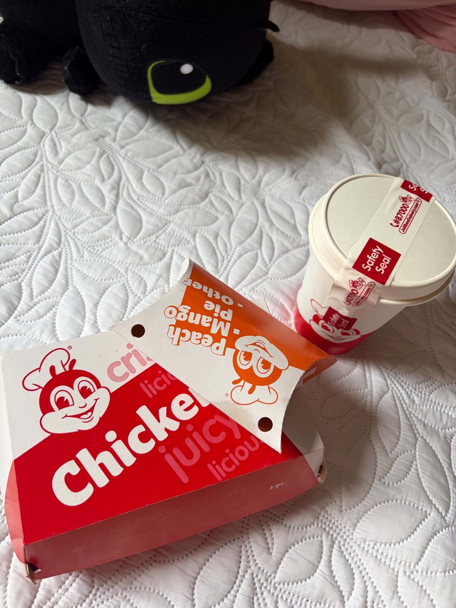 midnightarciVes's tweet photo. Ang hirap mag-isip kung ano kakainin araw-araw haha. At least may GrabFood, check na lang ng options ngayong 10.10 https://t.co/1jwwnPAMaM