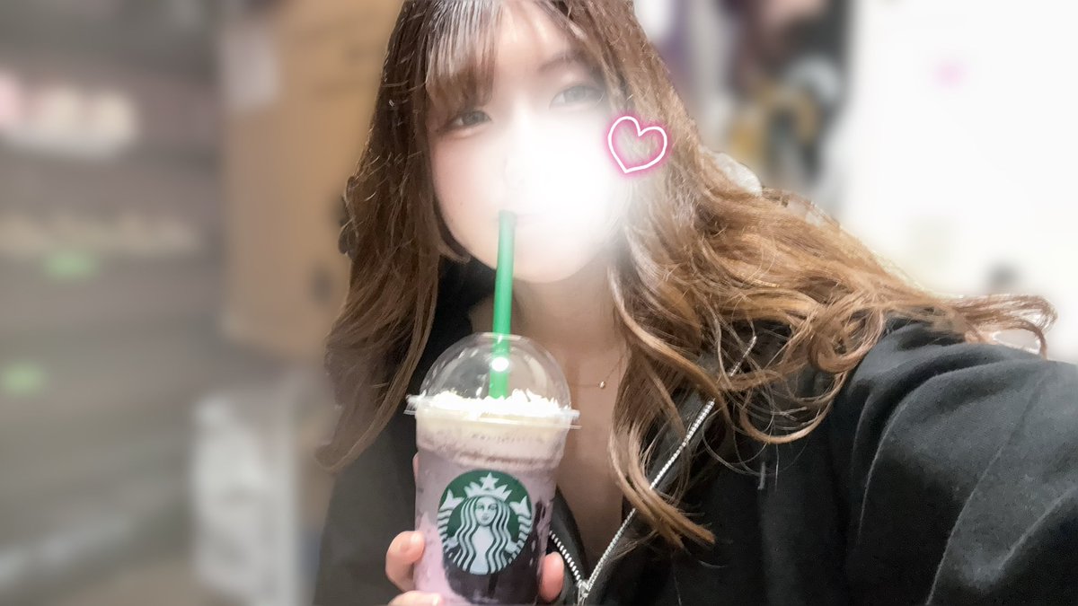 momo_iL_'s tweet photo. 出勤> ·̫ <

スタバ🐱🤍
#自撮り界隈 #池袋セクキャバ #池袋 #セクキャバ https://t.co/N0KGQvNJ0W