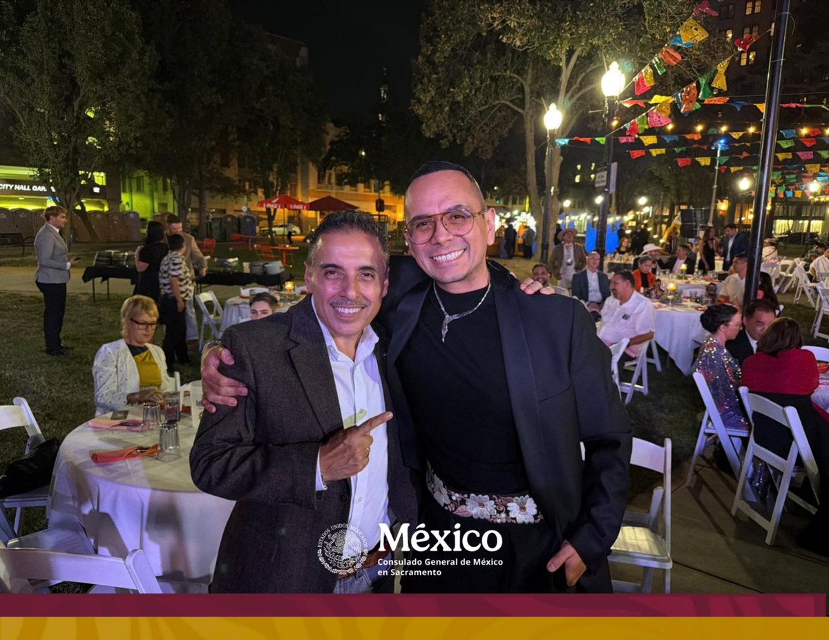 consulmexsac's tweet photo. 🦋🇲🇽 En el marco de #RaicesMonarca2026, el cónsul general @tonatiuh_ participó en el encuentro comunitario de Casa Morelia, que reunió a más de 300 personas para celebrar las raíces michoacanas. 🤝 @IME_SRE https://t.co/4BjSXxTtL7
