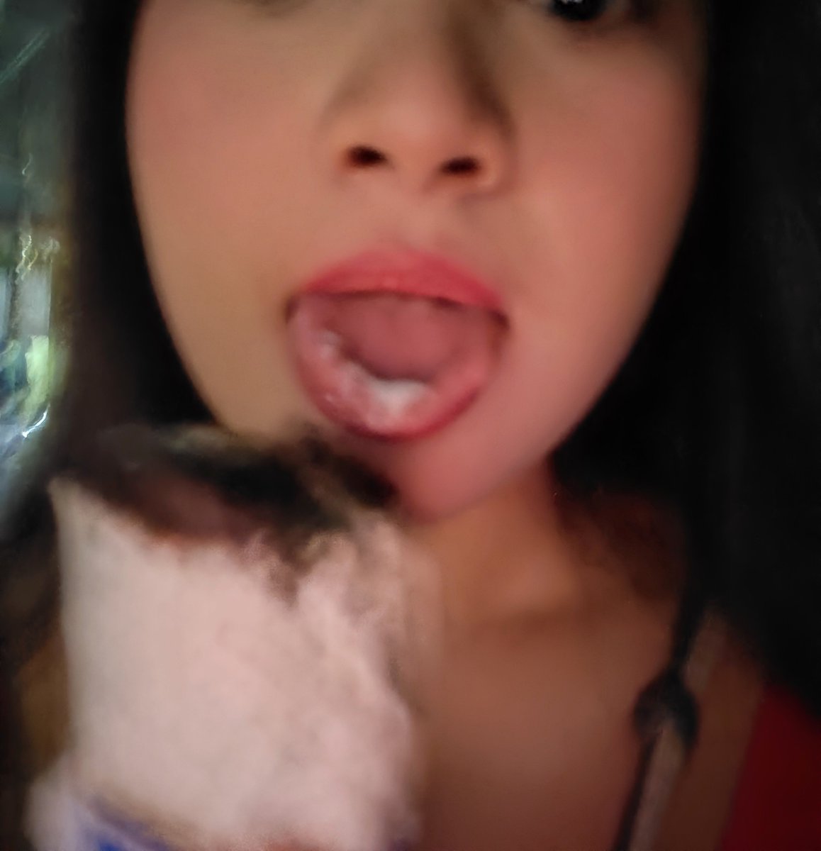 maggieee02's tweet photo. Badly want some icecream 🥱 https://t.co/n7Jw3RkB0H