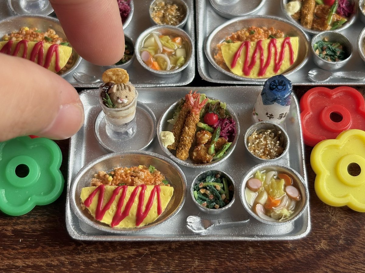 mush_o2u8_'s tweet photo. 大人の給食風ランチ〜オムライス〜

#ミニチュアフード https://t.co/QexATHAPM7