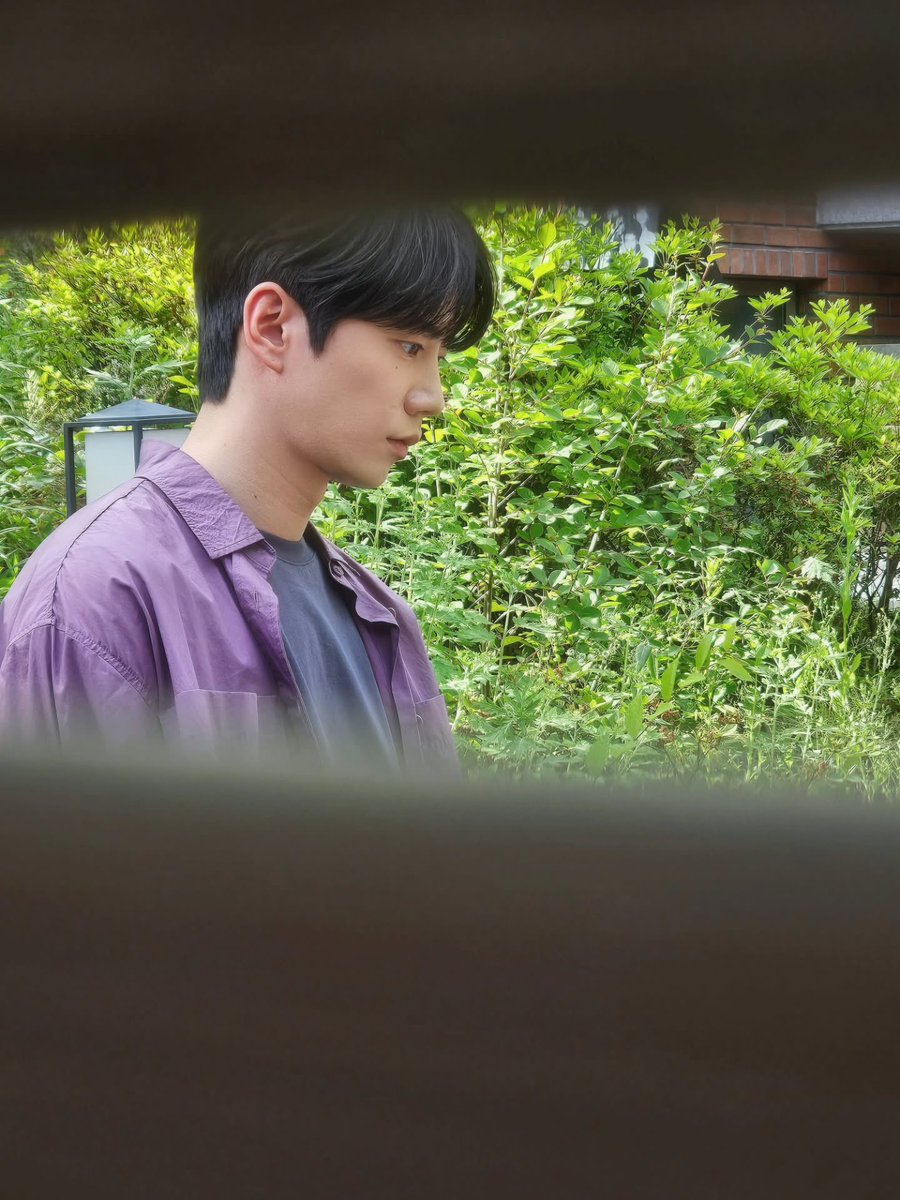 2eejy's tweet photo. 261010 메이크업 스탭 인스타 #이준영 https://t.co/UPSPpZD6GK