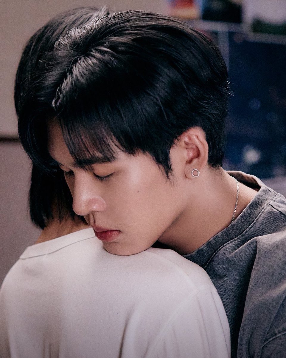 imyourbabemeow's tweet photo. “ผมพร้อมทิ้งทุกอย่างเพื่อคุณอยู่แล้ว”

โฮร่วววววววว ไอเติ้ดมันรักน้องว่านจริงนะเว้ยยยย นี่เชื่อว่าฮีจะหาทางช่วยน้องให้ได้ไม่ว่าจะทางไหนอะ ถึงขนาดยอมทิ้งทุกอย่างเพื่อคนที่รักแล้ว ฮีไม่สมควรโดนสงสัยในความรักครั้งนี้เลย ㅠㅠㅠㅠㅠㅠㅠㅠㅠㅠㅠㅠㅠㅠㅠㅠㅠ https://t.co/4ZzaNtXoj5