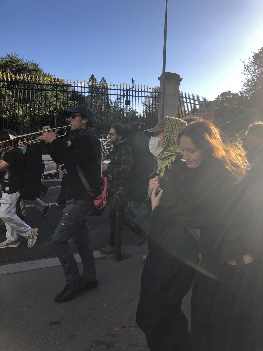 charlotte12975's tweet photo. @AssasUniversite #Blocuslycee #BlocusUniversités @AssasUniversite @cocarde_assas @uni_assas https://t.co/2ZGKvdjZdv