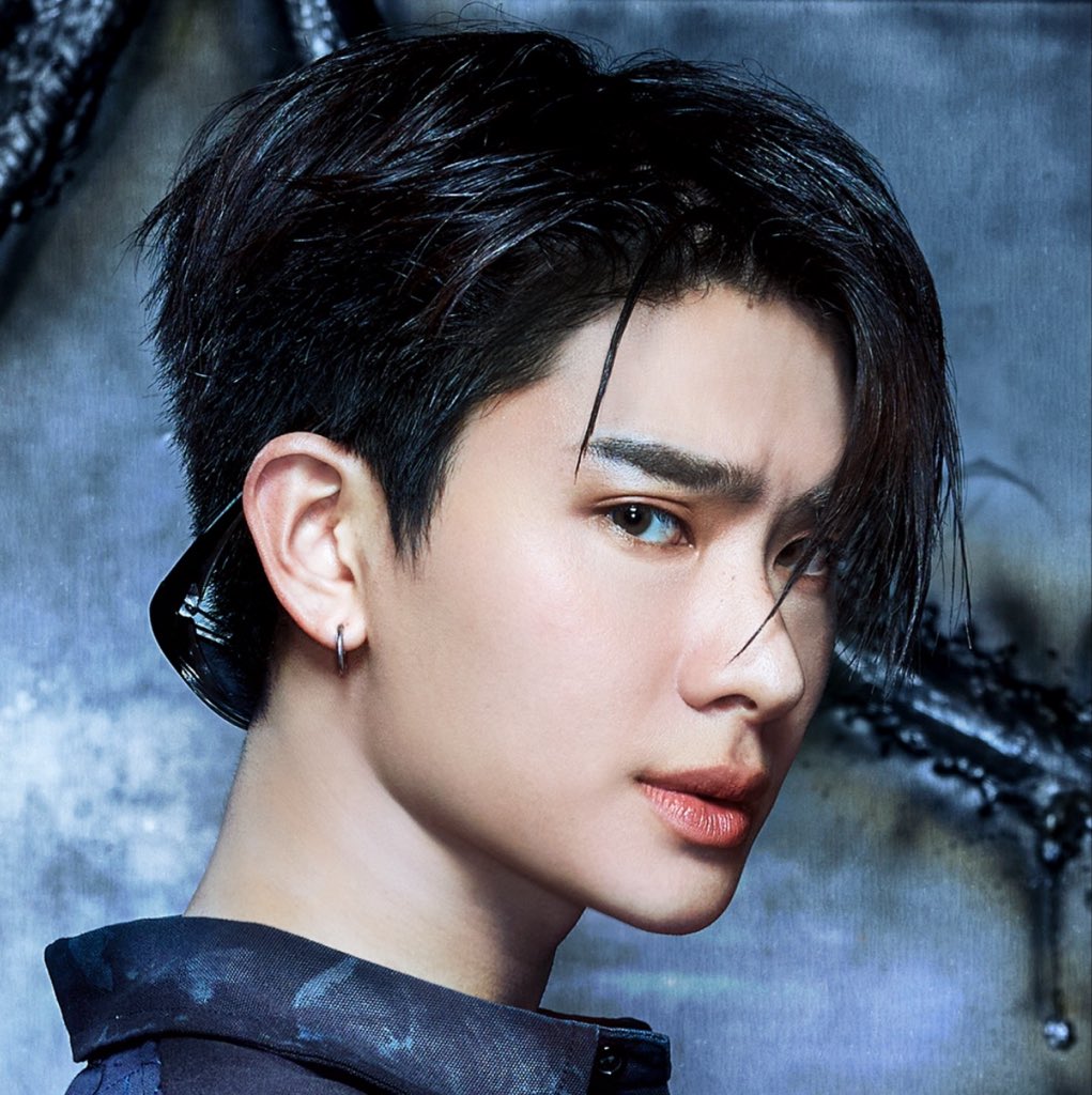 lulooyayaa's tweet photo. ชอบตอนฮีขมวดคิ้วคือโคตรหล่อ โคตรดุ โคตรเฮียเกอร์ https://t.co/2V50q5UTDs
