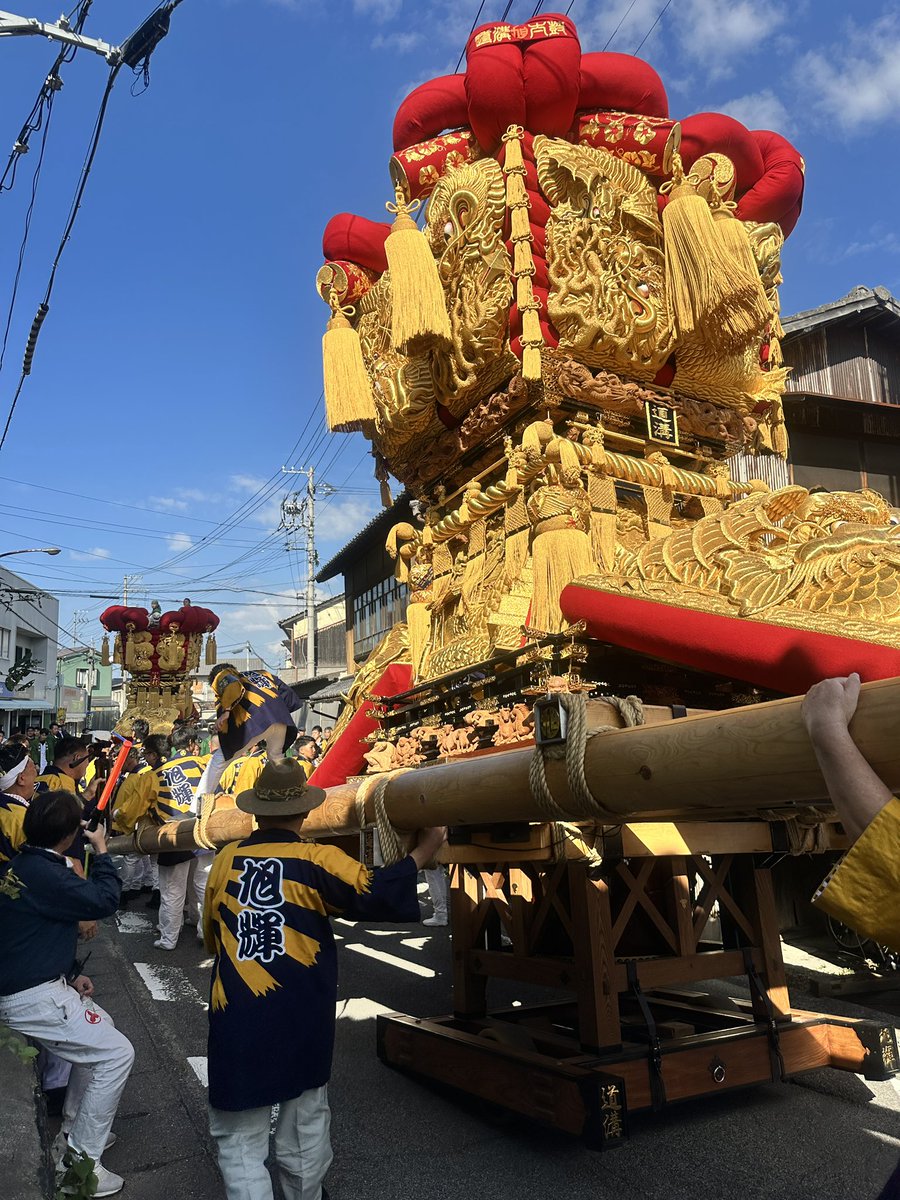 sanpo_2021's tweet photo. 『さぬき豊浜ちょうさ祭』 2日目✨️

📸豊浜八幡神社

太鼓台が続々と集結してるんだニャ🐱‼️

#観音寺市 #豊浜町 #ちょうさ #太鼓台 https://t.co/vOXq8Qythj
