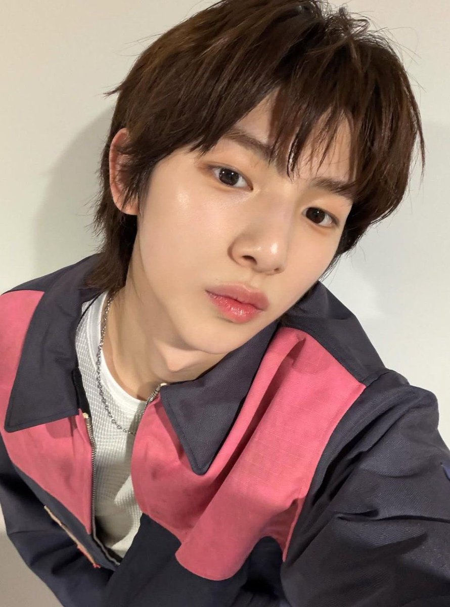 neirasoul's tweet photo. TIME FLIES TOO FASTTT 😭
ANAKKU IS NOT CUTE ANYMORE 😭 https://t.co/6Zux0IB9tZ