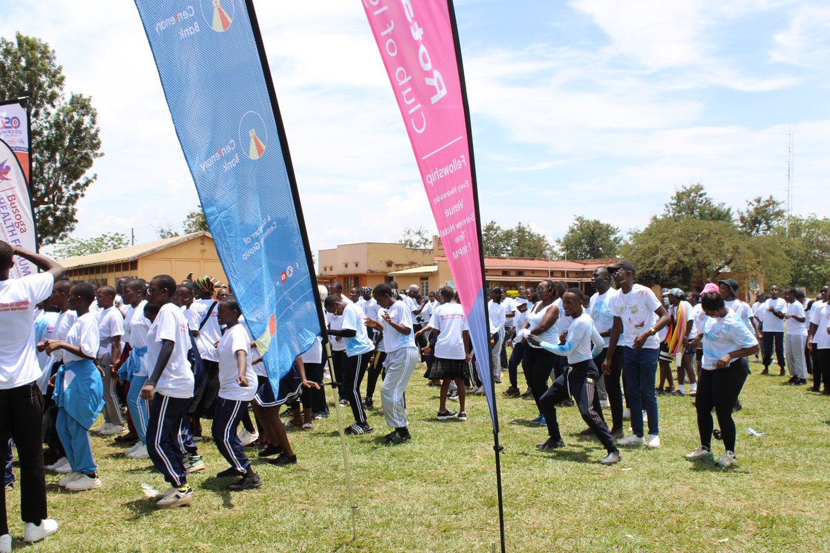 Rotaract_Iganga's tweet photo. Yesterday we held the #independencecolorrun whose proceeds are going to the renovation of a classroom block at St. Mary'sKawete primary school in namungalwe subcounty, Iganga. Hundreds showed up in support of the cause๐ https://t.co/Uvnl1gjSmk