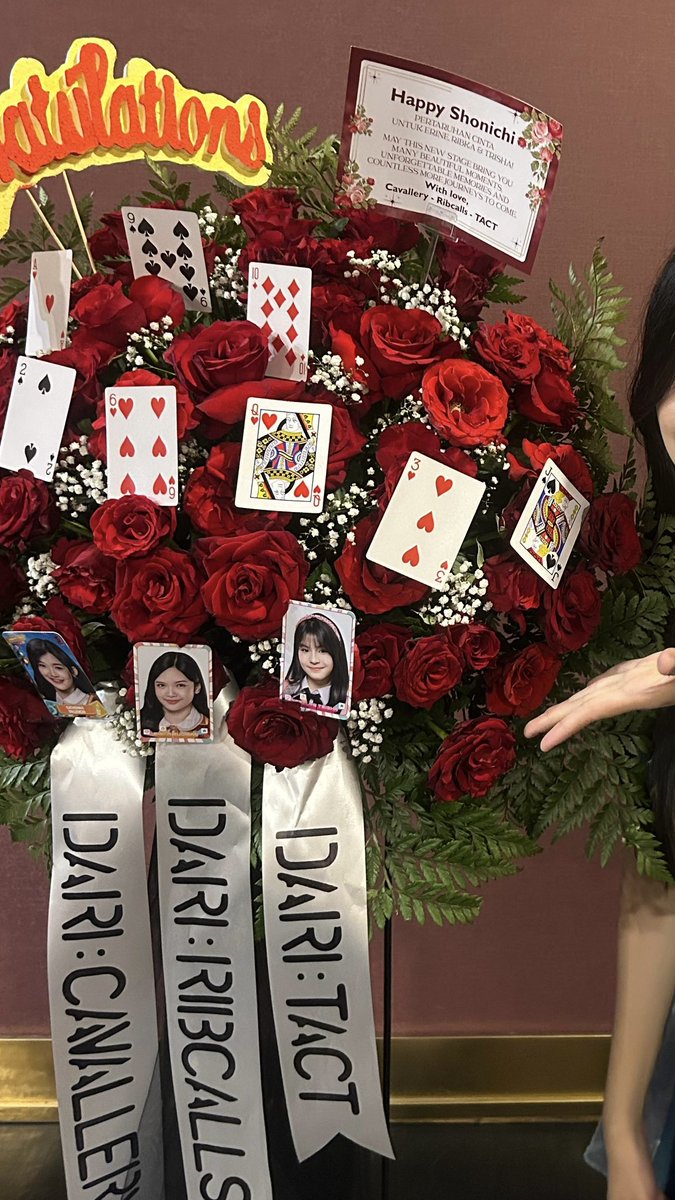 CErine_JKT48's tweet photo. terimakasih banyak teman teman untuk show #PertaruhanCintaJKT48 kemarin! YAYYY AKHIRNYAA🥹 kedepannya aku akan terus berkembang untuk menampilkan yang lebih lebih lebih baik OKKKEEE 🫂 mohon dukungannya selaluuu, terimakasiii sudah menemani aku yaaa!💖 #ErineChasesWhatLiesBeyond https://t.co/0MhdOabUMm