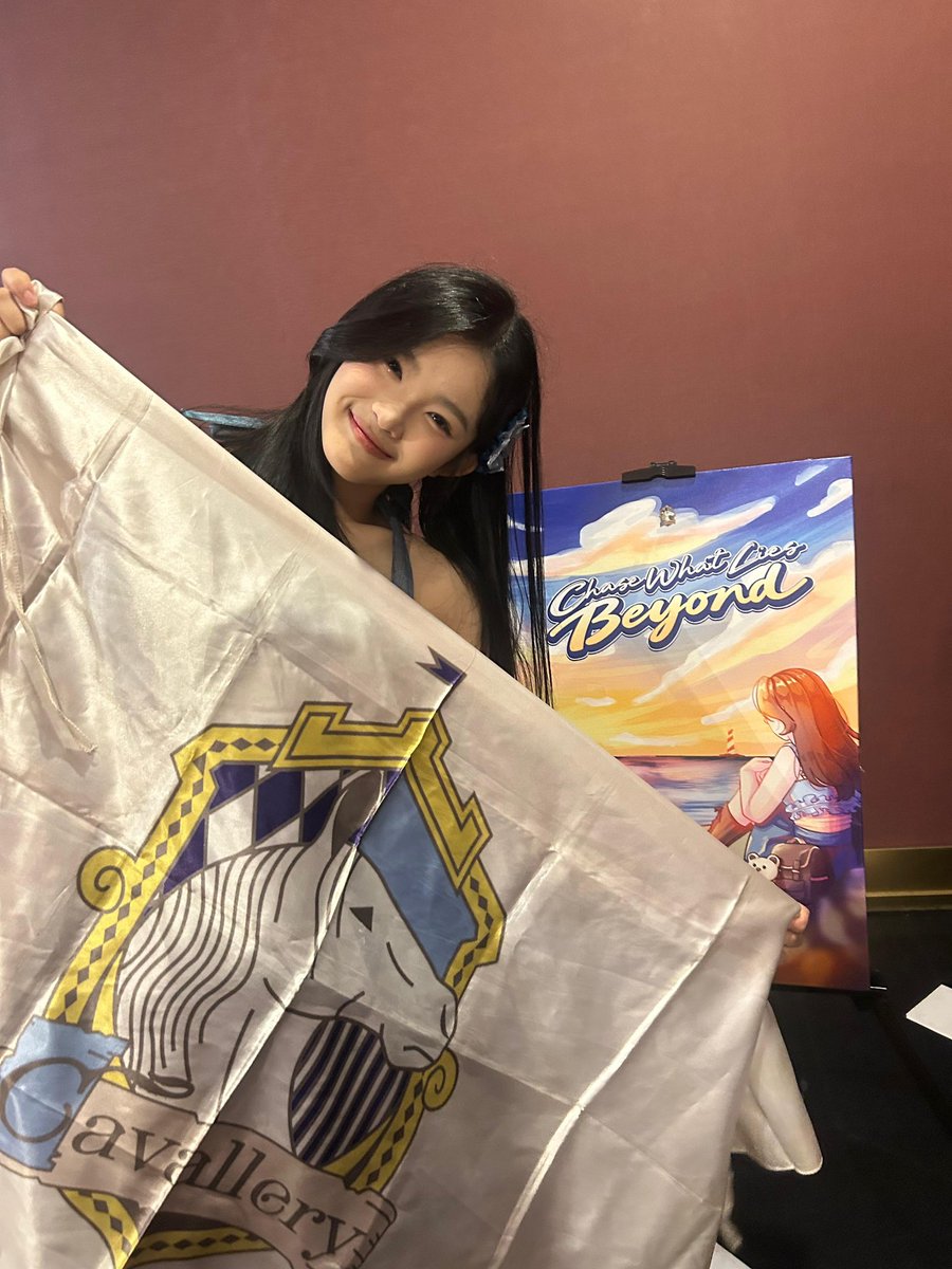 CErine_JKT48's tweet photo. terimakasih banyak teman teman untuk show #PertaruhanCintaJKT48 kemarin! YAYYY AKHIRNYAA🥹 kedepannya aku akan terus berkembang untuk menampilkan yang lebih lebih lebih baik OKKKEEE 🫂 mohon dukungannya selaluuu, terimakasiii sudah menemani aku yaaa!💖 #ErineChasesWhatLiesBeyond https://t.co/0MhdOabUMm