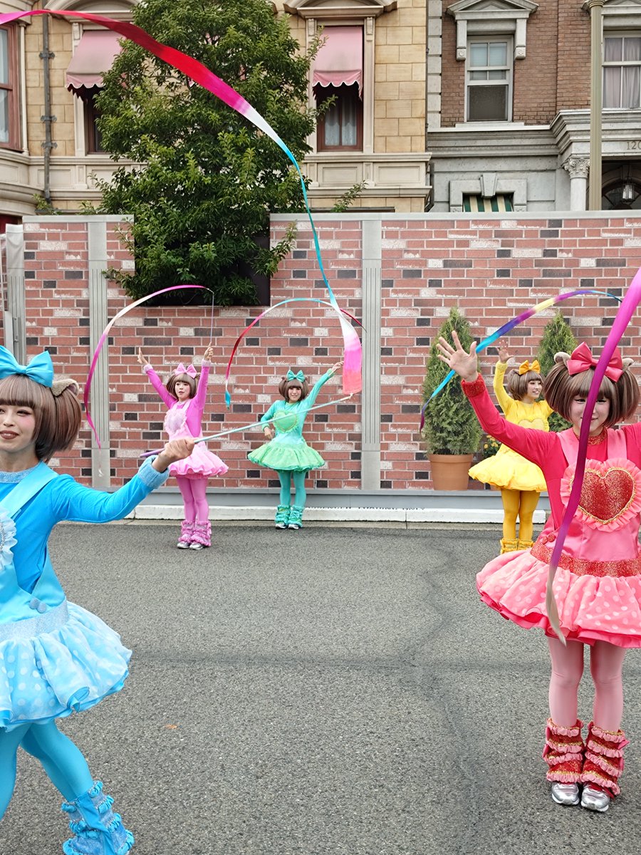 kusu291's tweet photo. NO LIMIT! パレード 
～Discover U!!! バージョン～

#USJファン https://t.co/PJHnnaSp8n