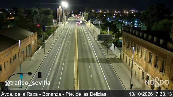 Trafico_Sevilla's tweet photo. ℹ️Apertura programada del Puente de las Delicias a las 09:00 h 🚢. Utilice itinerarios alternativos. https://t.co/mmCWrn6JBC @EmergenciasSev @Ayto_Sevilla https://t.co/fW2XVge52K