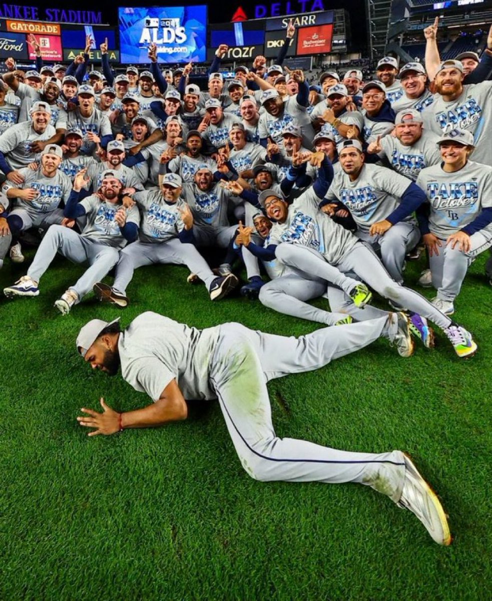 Cover3Florida's tweet photo. THIS TEAM 💙 #RAYSUP https://t.co/PRfncGqLl2