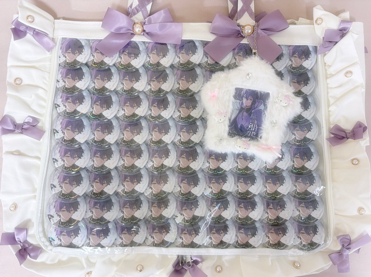 IZZ0_K's tweet photo. 痛バ組み終わった😻🎶
ずーっと組みたかったART缶で組んだよ♡♡ https://t.co/2uT98dXCAe