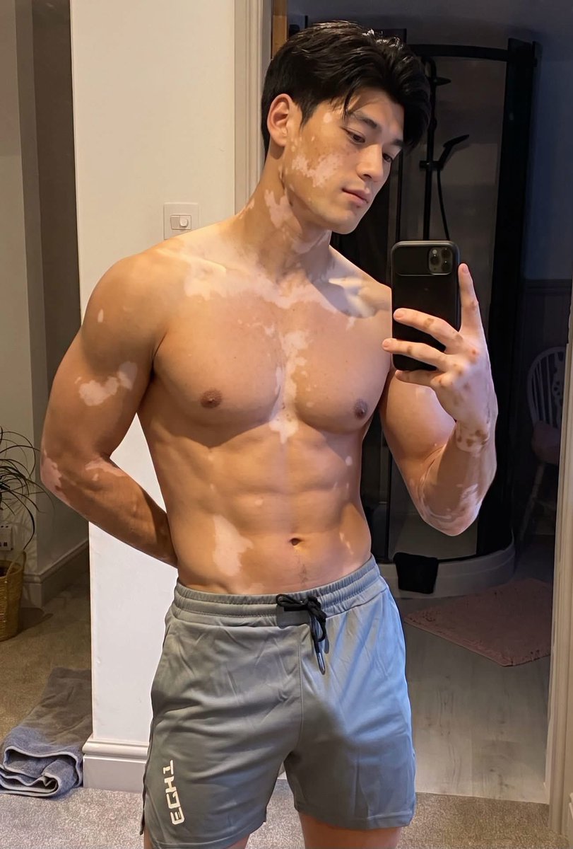 TitoFruitie's tweet photo. Ai or not, still hot! 🩶💙🩶 https://t.co/ZEDW3a3bRj