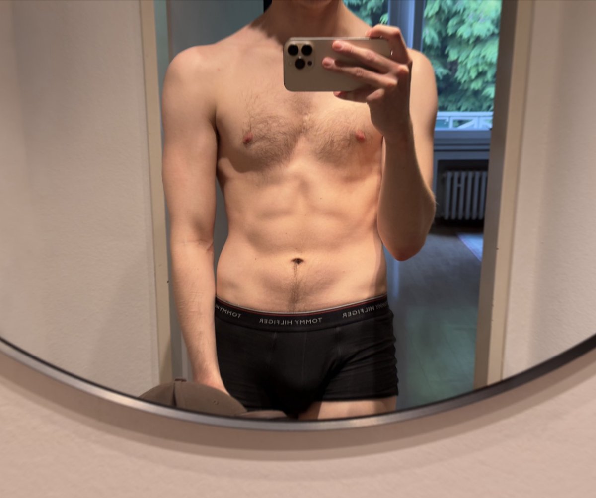 tomfooleryyy_'s tweet photo. i have awoken and it is most unfortunate https://t.co/pYveHh2K7J
