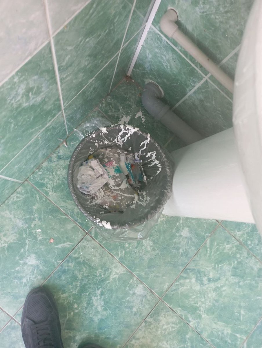 framekidi's tweet photo. Russian bully Bob took my putty and fucked it up, I'm really sad and he speaks to me in the language of vodka and bears https://t.co/kVDQsMIz9x