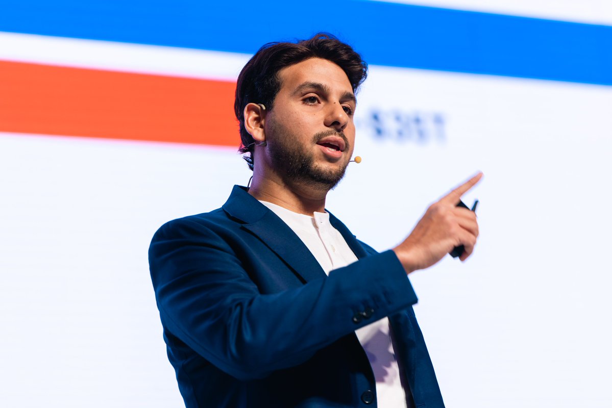 sunrise's tweet photo. Asia’s next export: its capital markets.

At @token2049 Singapore, Sunrise CEO Saeed @shadddowfax laid out the thesis:

For decades, Asia exported its products to the world.

Next, its markets move onto the internet.

Tokenization creates the asset. Sunrise creates the market. https://t.co/gIP0TWMsMA