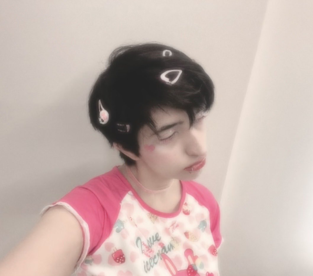 fairyldiary's tweet photo. ໒꒰ྀི⁄ ⁄>⁄ ⁄ <⁄ ⁄꒱ྀི১🎀🍭 https://t.co/cqOxFNCIKm