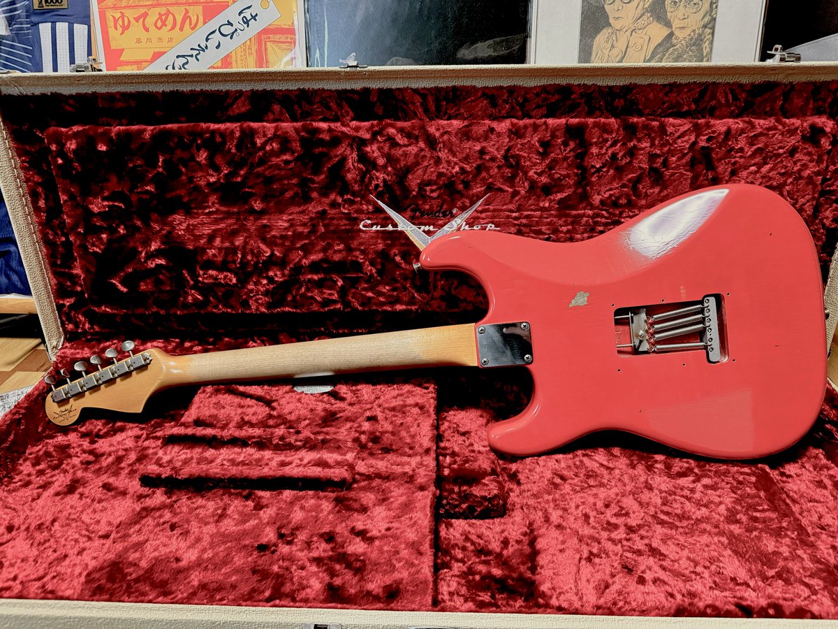 yoshidannu14's tweet photo. My New Gearしました🥹🎸1962〜63の仕様変更が混ざったやつです🥹🎸
#fender #fendercustomshop #fenderstratocaster https://t.co/5BzUtXoBTT