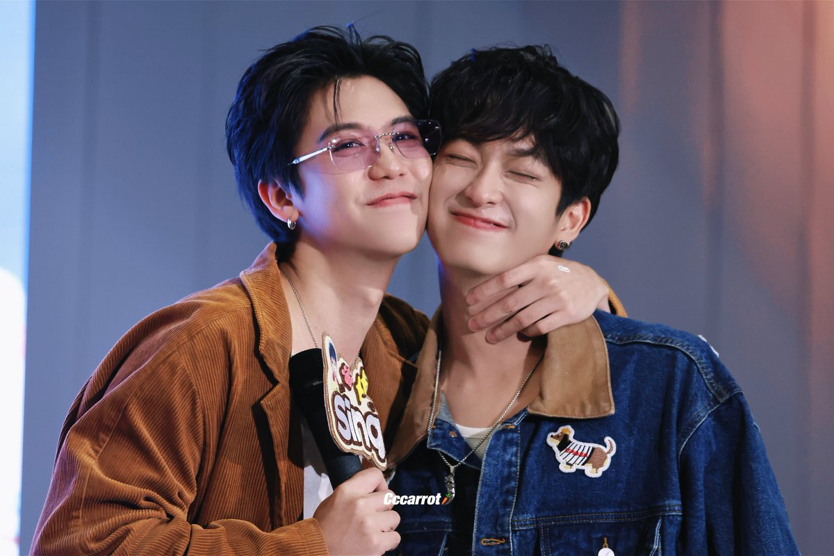 Cccarroto_'s tweet photo. (◜𖥦◝ )◍˃ᵕ˂◍
@Chimonac @ssingss 

#GMMTVFANIVAL2026HappyFamilyxSC 
#singchimon
#ChimonWachirawit
#ชิม่อนไงจะใครหล่ะ https://t.co/yjfjdzZBrg