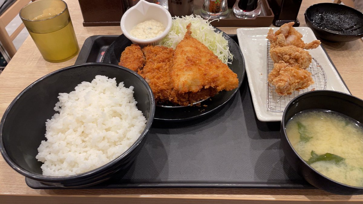 YTomatoto's tweet photo. 揚げ物いっぱい😋🍅😋 https://t.co/F7EDi3pWAG