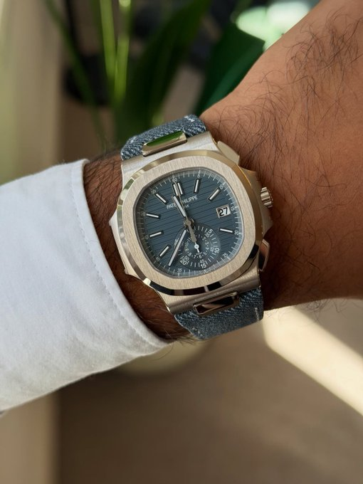 omeLuxe's tweet photo. Patek Philippe Nautilus Chronograph https://t.co/IE23hGNwcE