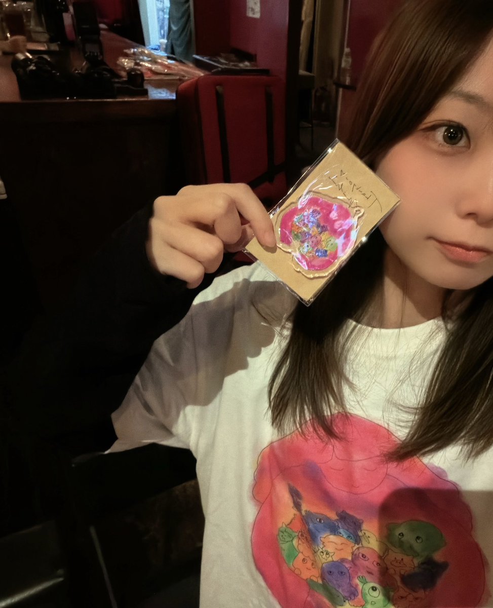 riko_shiroma's tweet photo. きのうは、お世話になっているもりくみさんの「メメント・森」LIVEにいってきました!!

バンド編成で、目も耳も心も離せなかった❤️‍🔥歌詞に宿されたものや、音にのせてその気持ちも伝わってきたり、曲と曲の間に紡ぐもりくみさんの言葉も力強くて、楽しかった！

15周年とお誕生日本当におめでとうです🎂 https://t.co/zaM2APSmMk