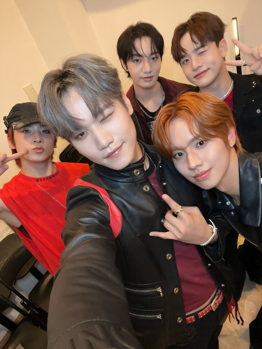 McndOfficial_'s tweet photo. [🛸] 
GEM들은 MVP!
오늘도 hot하게
반겨줘서 고마워!!🔥

#MCND #엠씨엔디
#DevilYouthClub
#JAPANEVENT https://t.co/x8IJ8MkRN9
