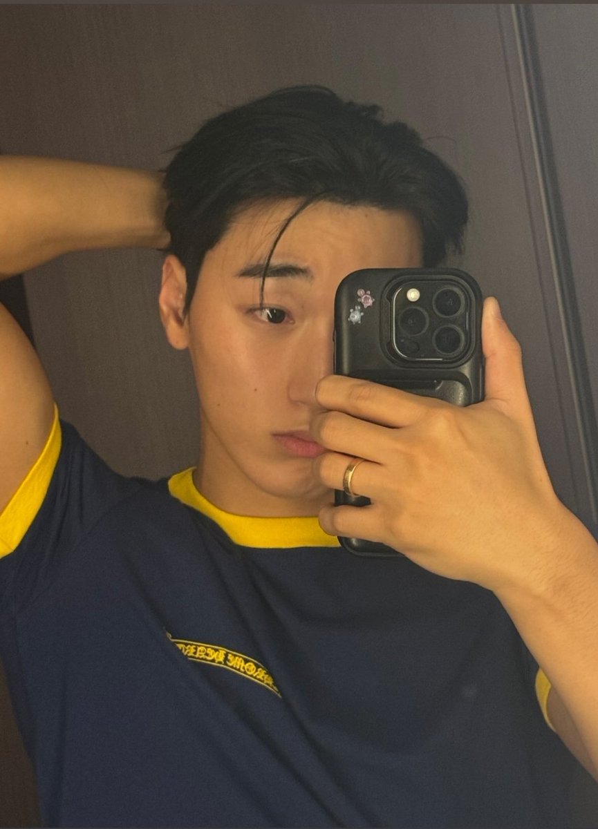 _sanATZ's tweet photo. 다들 모해용😼 https://t.co/lz2dXx3WBf