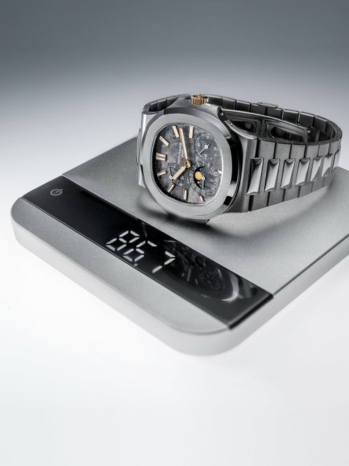 omeLuxe's tweet photo. Patek Philippe Nautilus https://t.co/ksC9F2qG4k