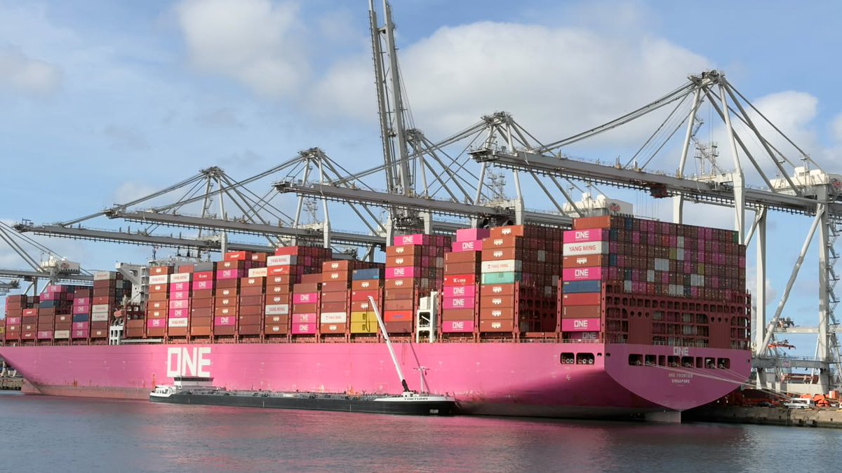 OceanNetworkExp's tweet photo. #ONE for the Weekend: Docked in Rotterdam ⚓️

ONE FRONTIER, our Neo-Panamax vessel with a capacity of 15,000 TEUs, makes an entrance at the Port of Rotterdam. We are proud to keep global trade moving. 🚢

Explore our full service map and see how we connect the world: https://t.co/MTNHeODnrH

Big thanks to IG: florianemilian for the beautiful shots!

#AsONEWeCan
