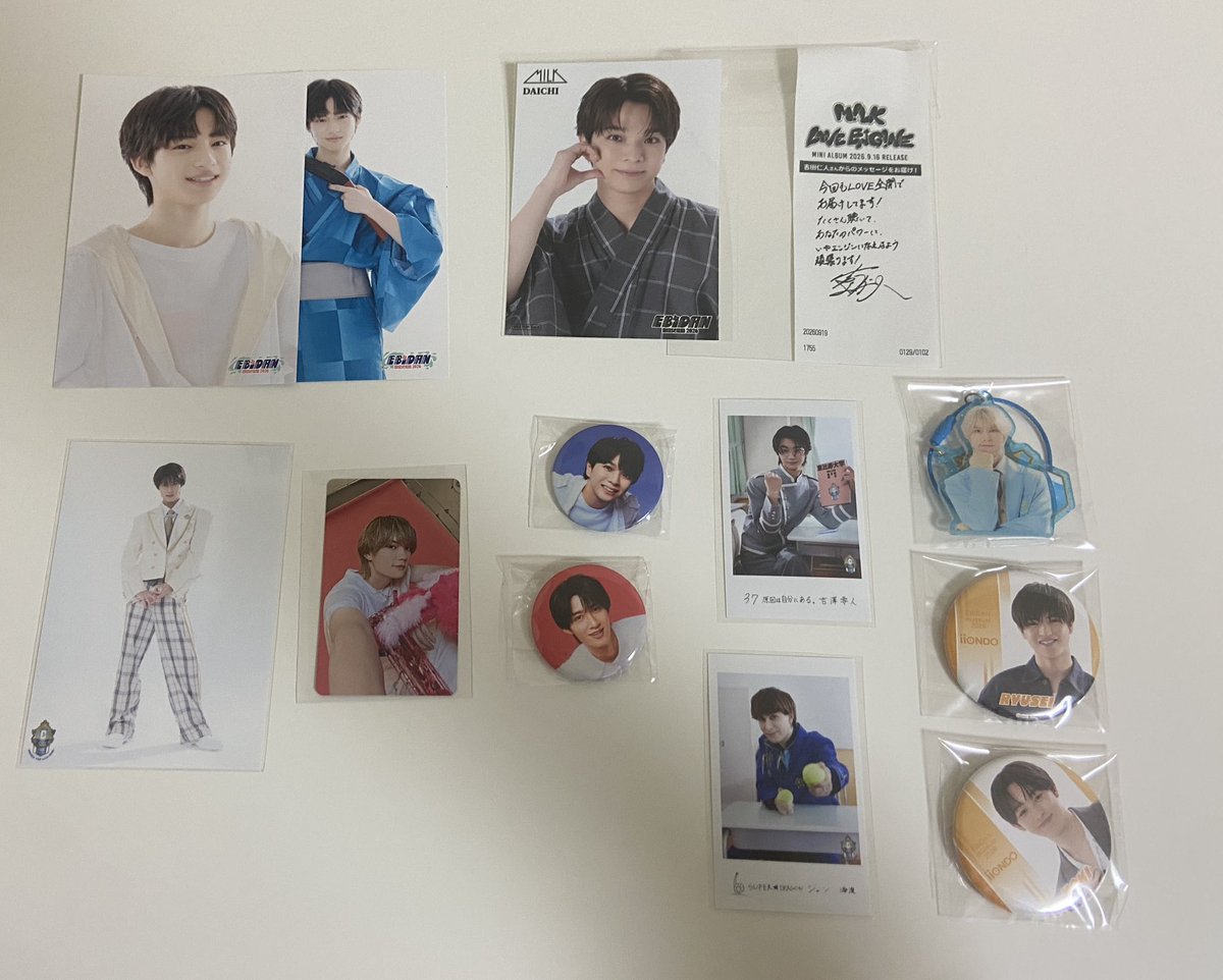_nyan_mero's tweet photo. EBiDAN 交換 買取 #EBiDAN交換  #EBiDAN買取 

譲） 佐野勇斗 塩﨑太智 吉田仁人 曽野舜太 ジャン海渡 吉澤要人 千田波空斗 宮本琉成 三村船輝 髙橋夢人

求）山中柔太朗 買取

郵送.シャカレボ12/25.26手渡し

お声がけ下さい♩ https://t.co/NLW7tIrLCR
