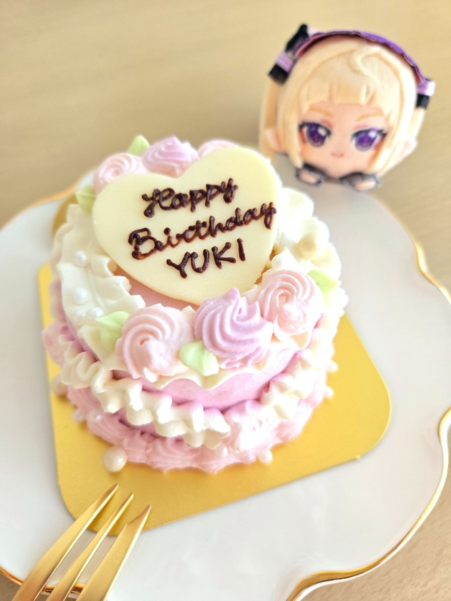 osakanapiyopiyo's tweet photo. ケーキ入刀🔪 https://t.co/kH4oHrrf9h