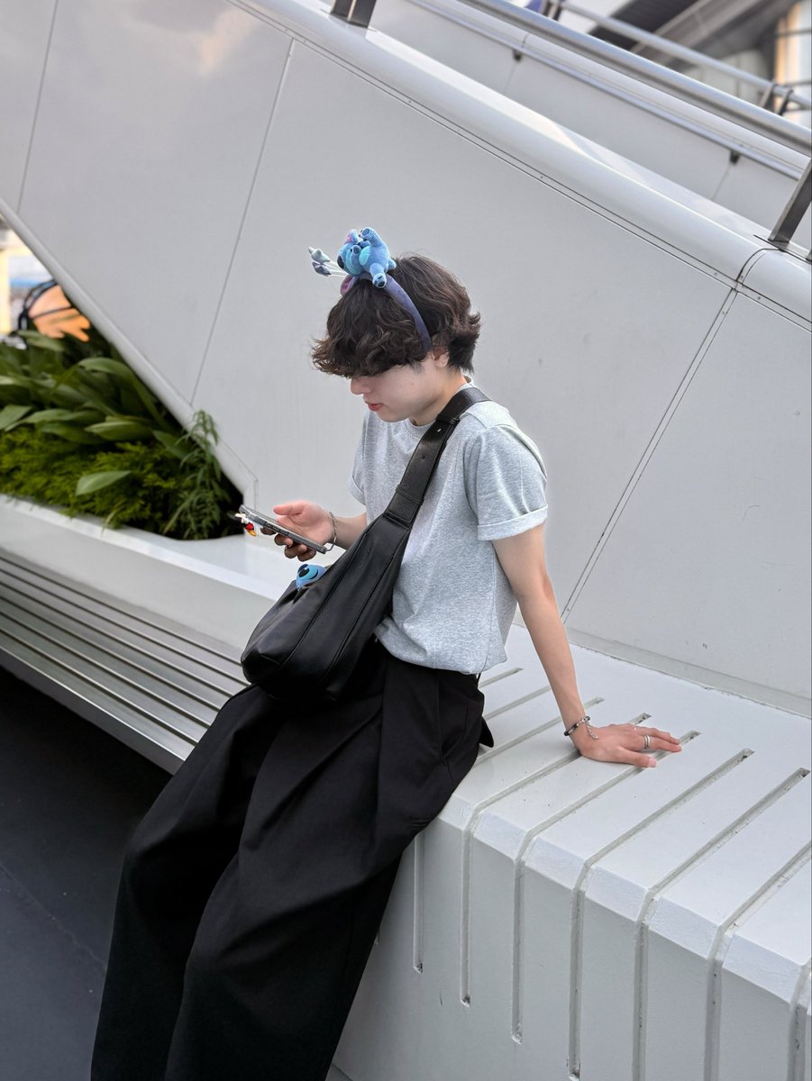 ___mayu021's tweet photo. このバッグでディズニーに来た彼がセンス良すぎる。 https://t.co/MiSTZ1Q0Wc