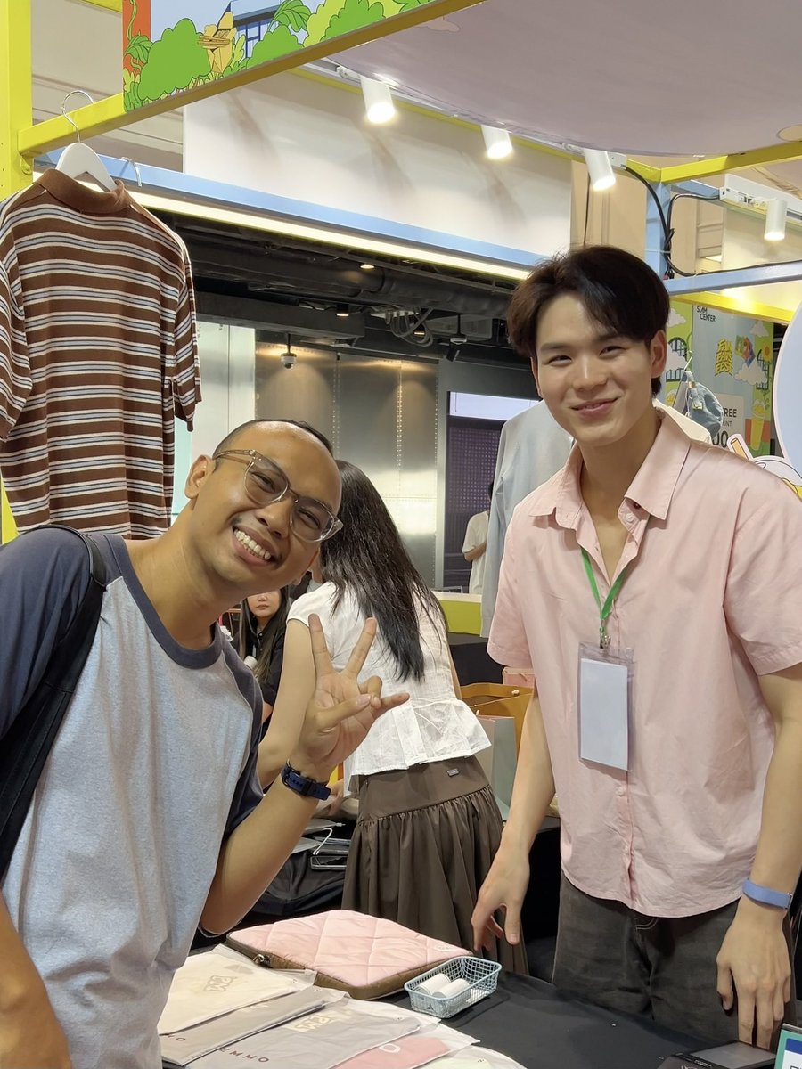 nihedotkepo's tweet photo. Kapan lagi beli baju dapet benefit foto 1:1 sama ownernya kan. ขอบคุณมากค่ะ N’@PKrittanun! Keep up the good work and stay healthy. Be happy always na 💗

#PEMMO
#PingKrittanun https://t.co/tntGABQlZo