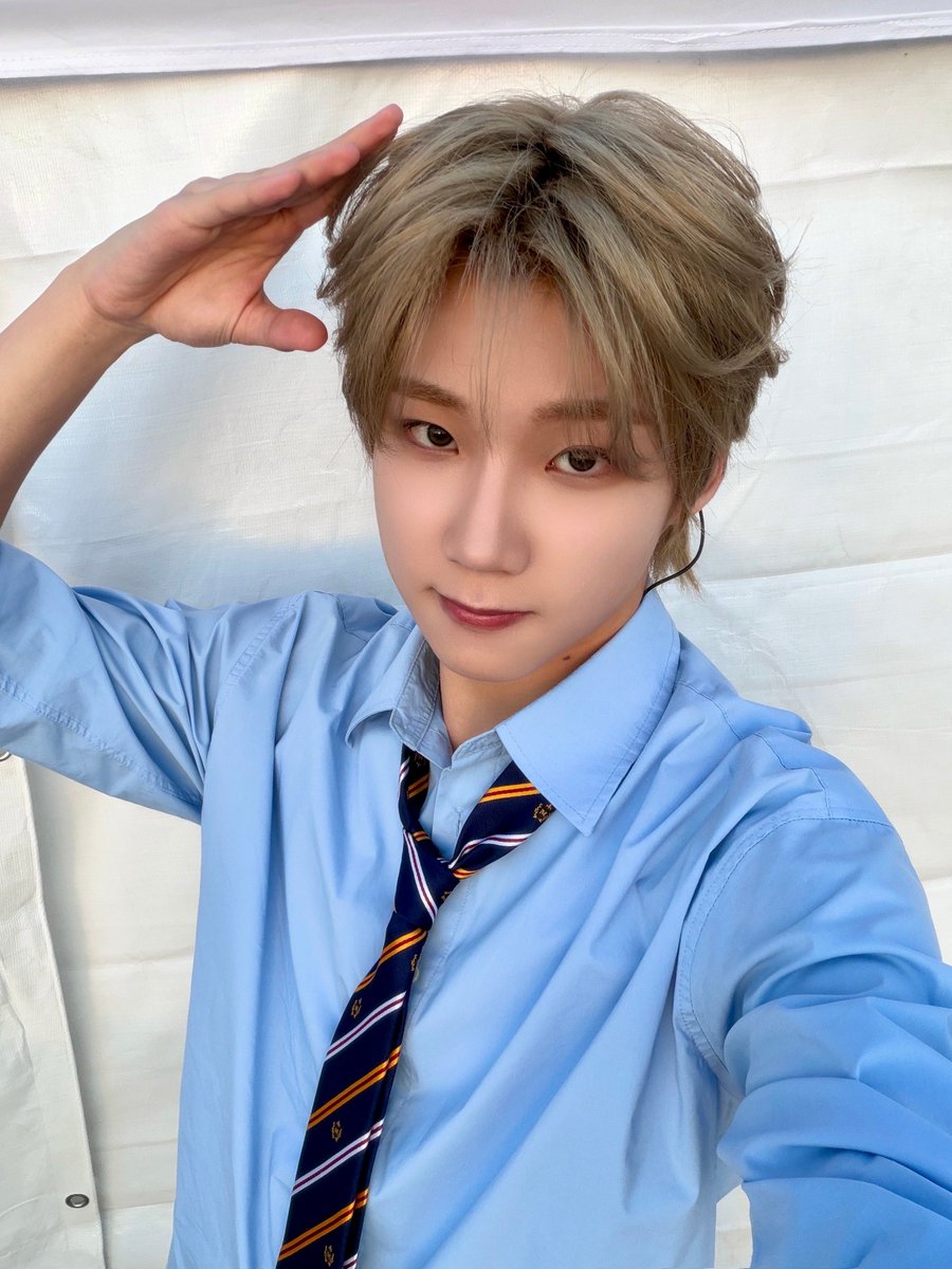 hlxnews_HQ's tweet photo. 🐱 261010 #HAYUCHAN bstage post
Today was seriously so much fun~~~~~~~~~ 🐱🐶✌️
#더윈드 #THEWIND
#박하유찬 #PARKHAYUCHAN https://t.co/9z4gunqzR5