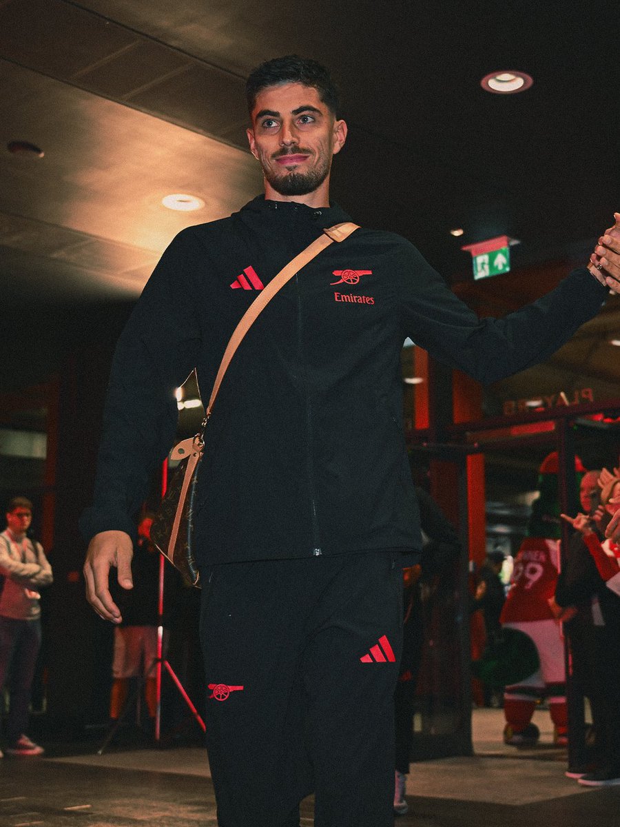 Arsenal's tweet photo. Set the tempo. https://t.co/kKSMoA50P5