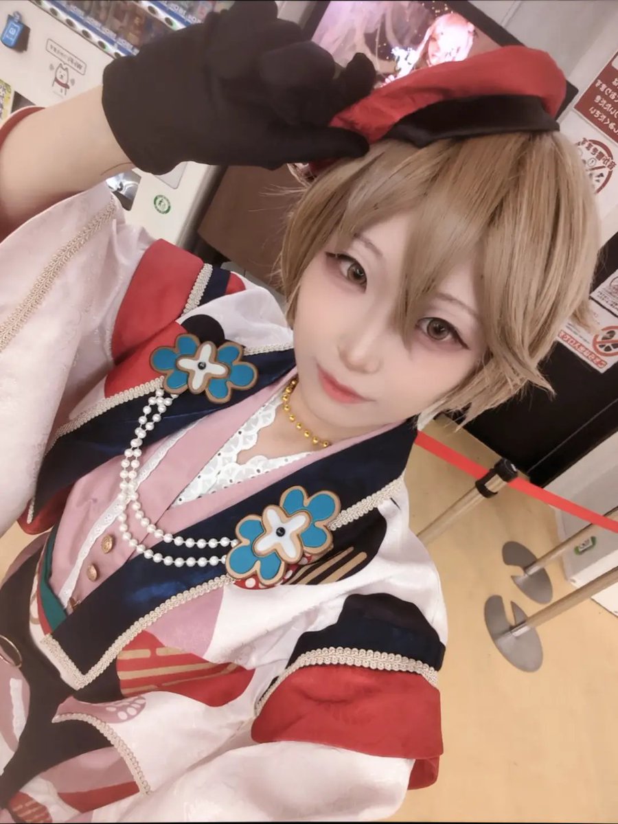 myuna_klm's tweet photo. あんオフいてました〜
衣装借り物ですありがとう栫ちゃん
交流もありがとうございました😭❣️
 #あんさんぶるなアイドルオンリー  #ハコアム大阪オフ会 https://t.co/HZVsE2X8lR