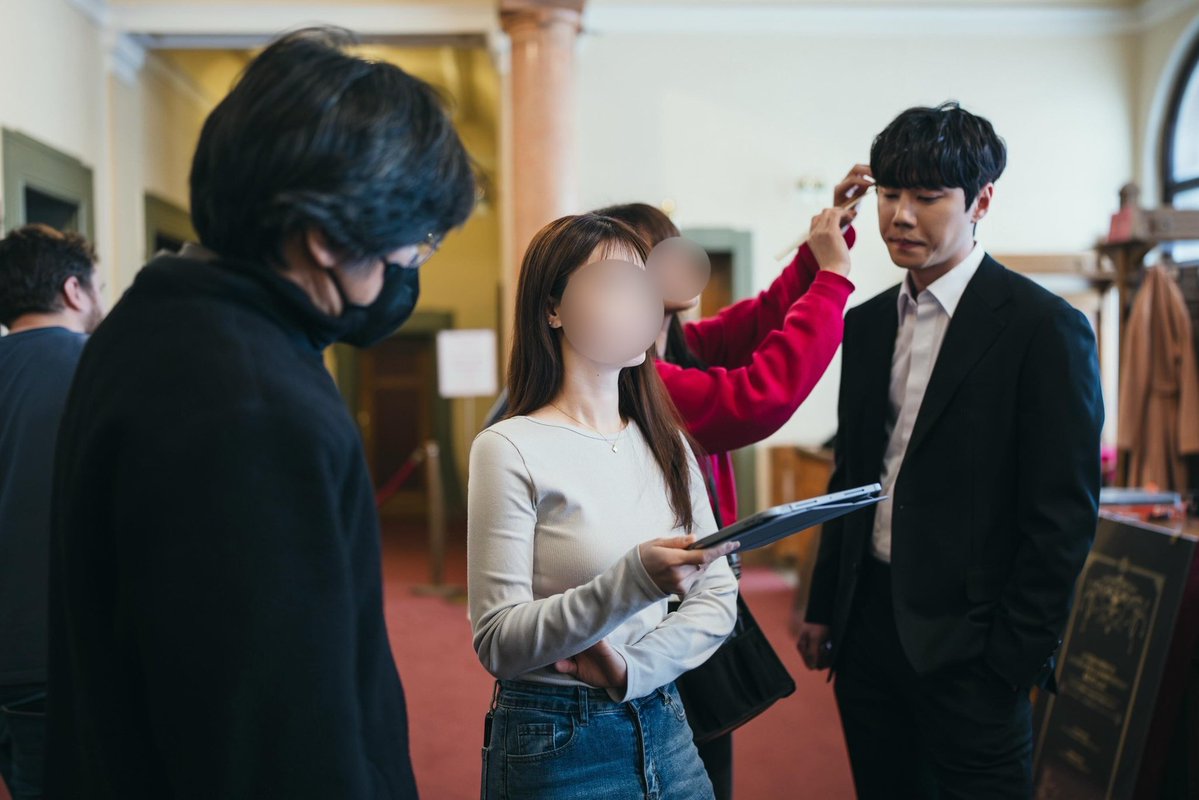 2eejy's tweet photo. 261010 포핸즈 스탭 인스타 #이준영 https://t.co/6Pnj0Y63yZ