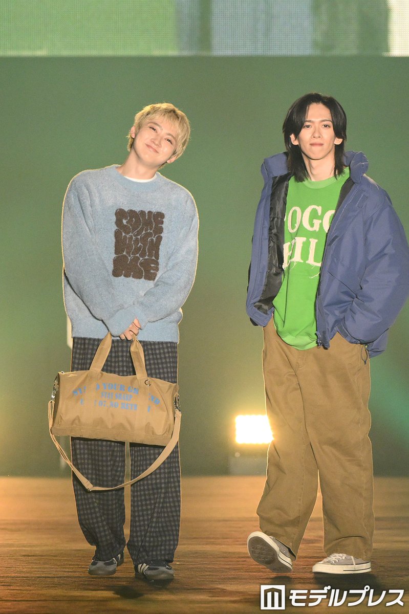 modelpress's tweet photo. 【💙TGC 北九州 2026💙】

超特急・船船津稜雅＆村田祐基、カジュアルコーデでペアランウェイ 顔を見合わせポージング

💬「おさなな良すぎた」「ニコニコ可愛い」
https://t.co/KF2w61khJo

#TGC北九州 #TGC @sd_bt @murachan_secret https://t.co/GjLYGxpXXV