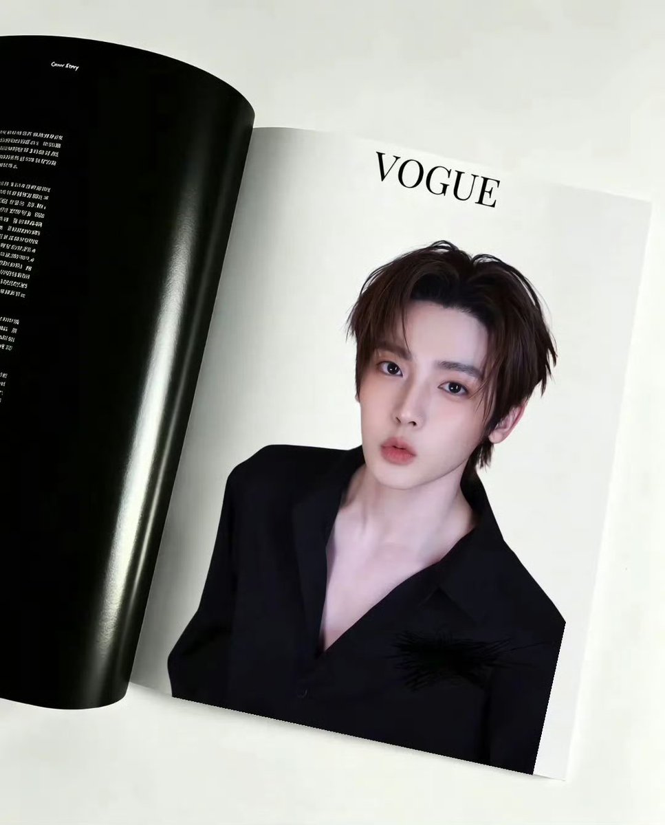 YueHao_14's tweet photo. The pouty lips have found their owner. That owner is mine🤭🤫🤗
So adorable and handsome at the same time 😍 

#houminghao #侯明昊 #neohou #후명호
 #โหวหมิงฮ่าว https://t.co/2BOyOtmTXb