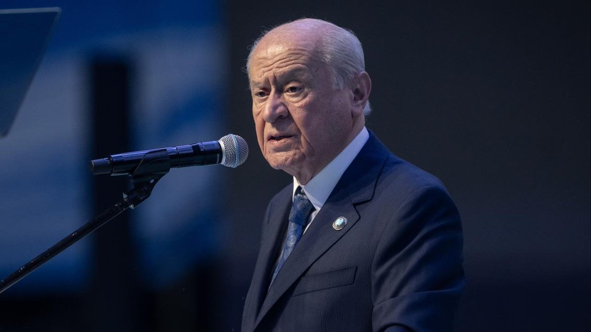 baris_sureci's tweet photo. MHP Lideri Devlet Bahçeli:

📌Barış sürecinde Siyasallaşma Koordinatörlüğü, İmralı'da bulunan kişinin hakkı.

📌Şimdi yasa çerçevesinde bazı kurulların oluşturulması gerekmektedir.

📌MHP olarak sözümüz sözdür.

📌Ne söylediysek arkasındayız.

📌Geri dönüşümüz de yoktur. https://t.co/Xcucfvj5mb