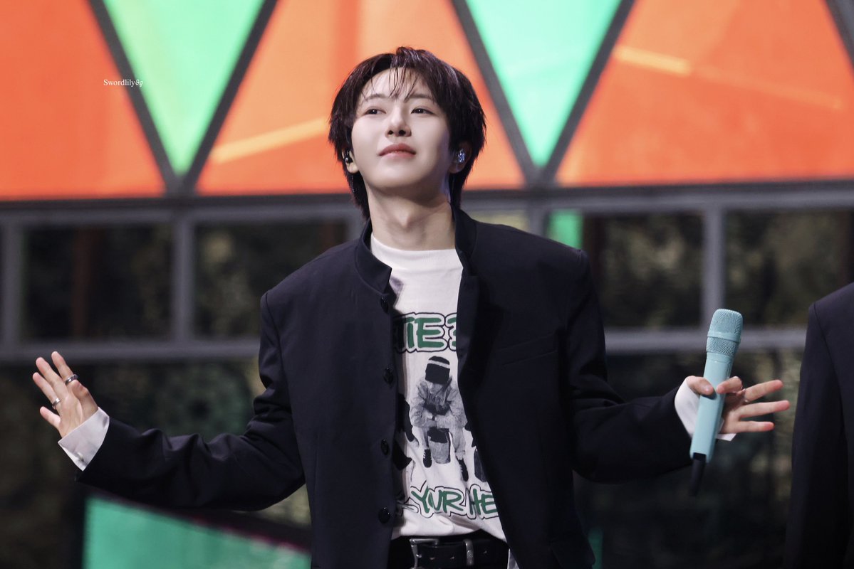 swordlily0323's tweet photo. 261010 ロンジュン先輩🖤
#런쥔 #仁俊 #RENJUN #NCT #NCTDREAM https://t.co/IBvFsg5xRA