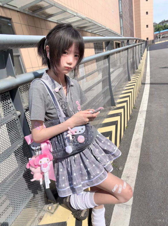 Iin9Iin26's tweet photo. 誘われたら基本断らないガキんちょです https://t.co/dTr5pLTy9k
