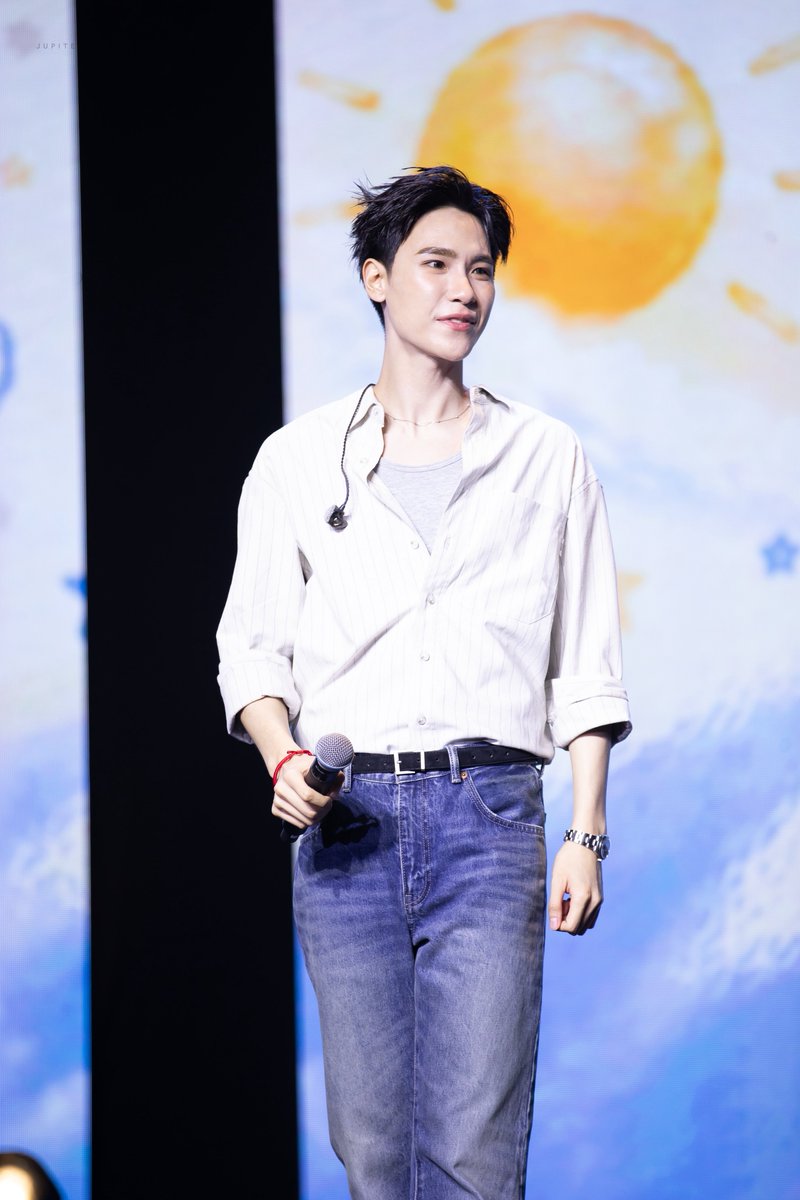jrr_juupiter's tweet photo. พี่จูหล่อมากกกก หุ่นโครตนายแบบ เสื้อผ้า นาฬิกาสร้อยย บอยเฟรนแมททีเรียลสุดๆ 

#junniorrs @jnnrrs : ◡̈ 𓂃𓈒 ꙳
JUNIORMARK NEW HORIZON VN

#JuniorMarkFMinVietnam https://t.co/NIlXQ0hjHi