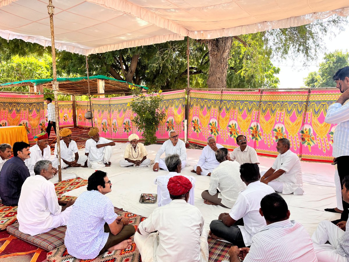 Hameersinghbhal's tweet photo. पुण्य स्मृतियों को सादर नमन!

आज मेरे बड़े भाई स्व. ठाकुर साहब श्री गोविंद सिंह जी भायल की स्मृति में श्राद्ध पक्ष के अवसर पर उनके निवास स्थान पर आयोजित कार्यक्रम में सम्मिलित होकर श्रद्धापूर्वक नमन किया। https://t.co/hU3htg3rIN